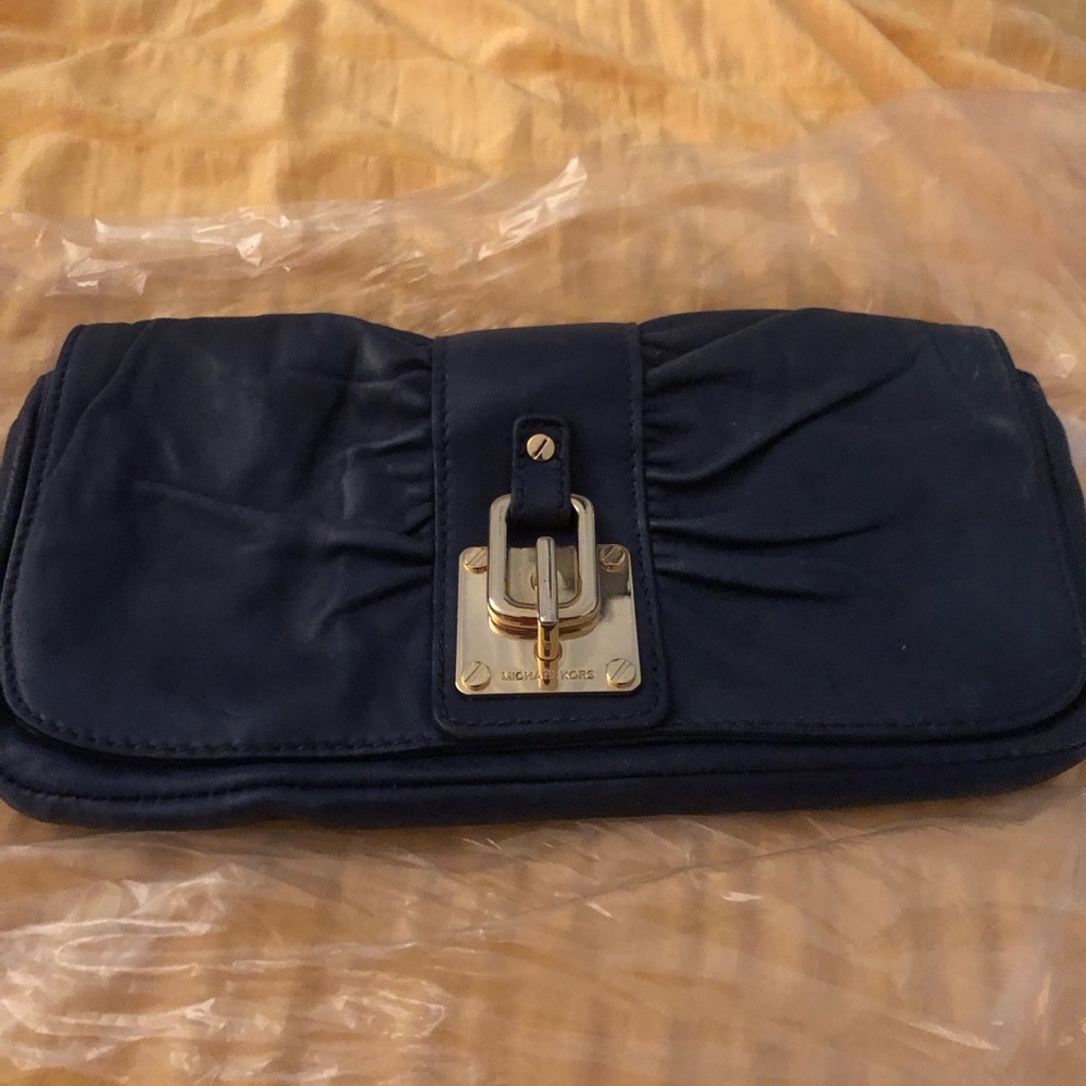 (MK) clutch purse!